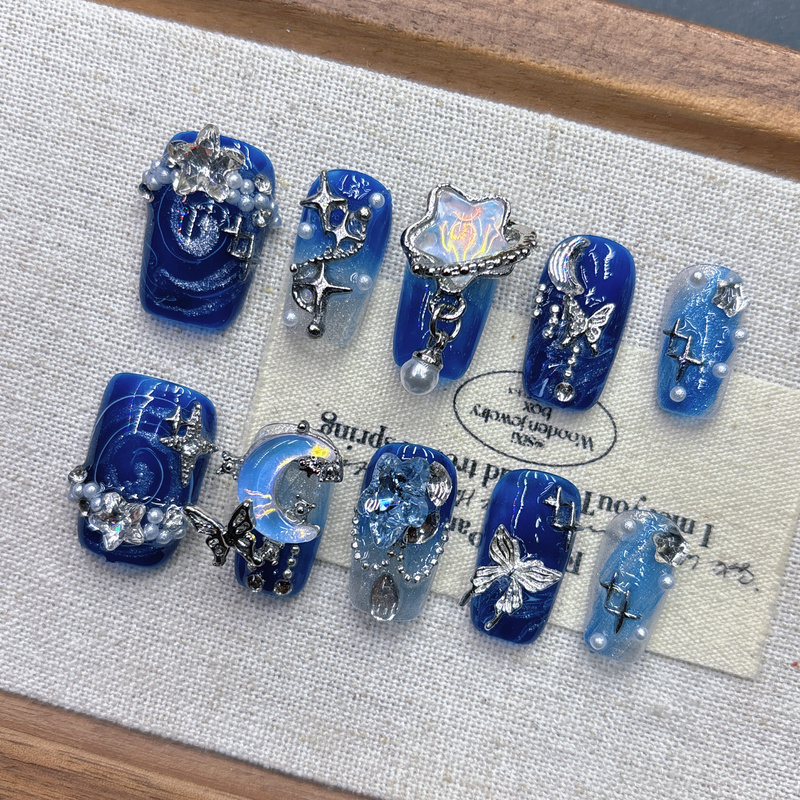 Purely Handmade Wearable Nails, Blue Starry Sky, High-End Phototherapy Cat-Eye Children's Manicure, 2026 Short Almond-Shaped Nail Tips