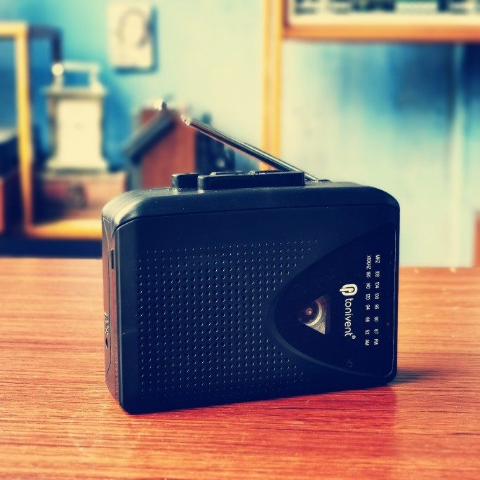 Out of the European and American retro nostalgic tapes with body listening to single-release machine with radio tape cassette for radio tape