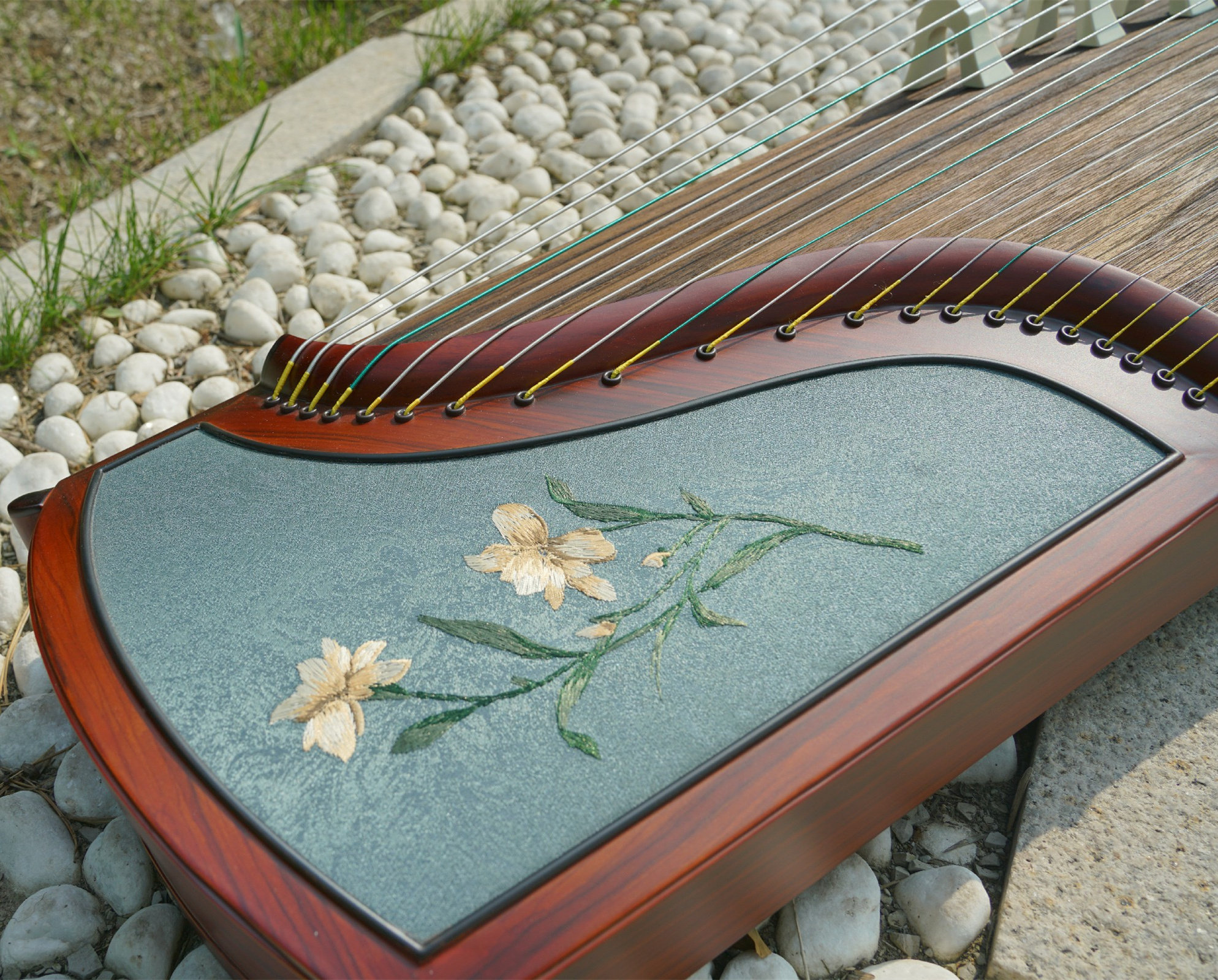 Customized Standard Guzheng Produced by Xia Fang Guzheng Studio