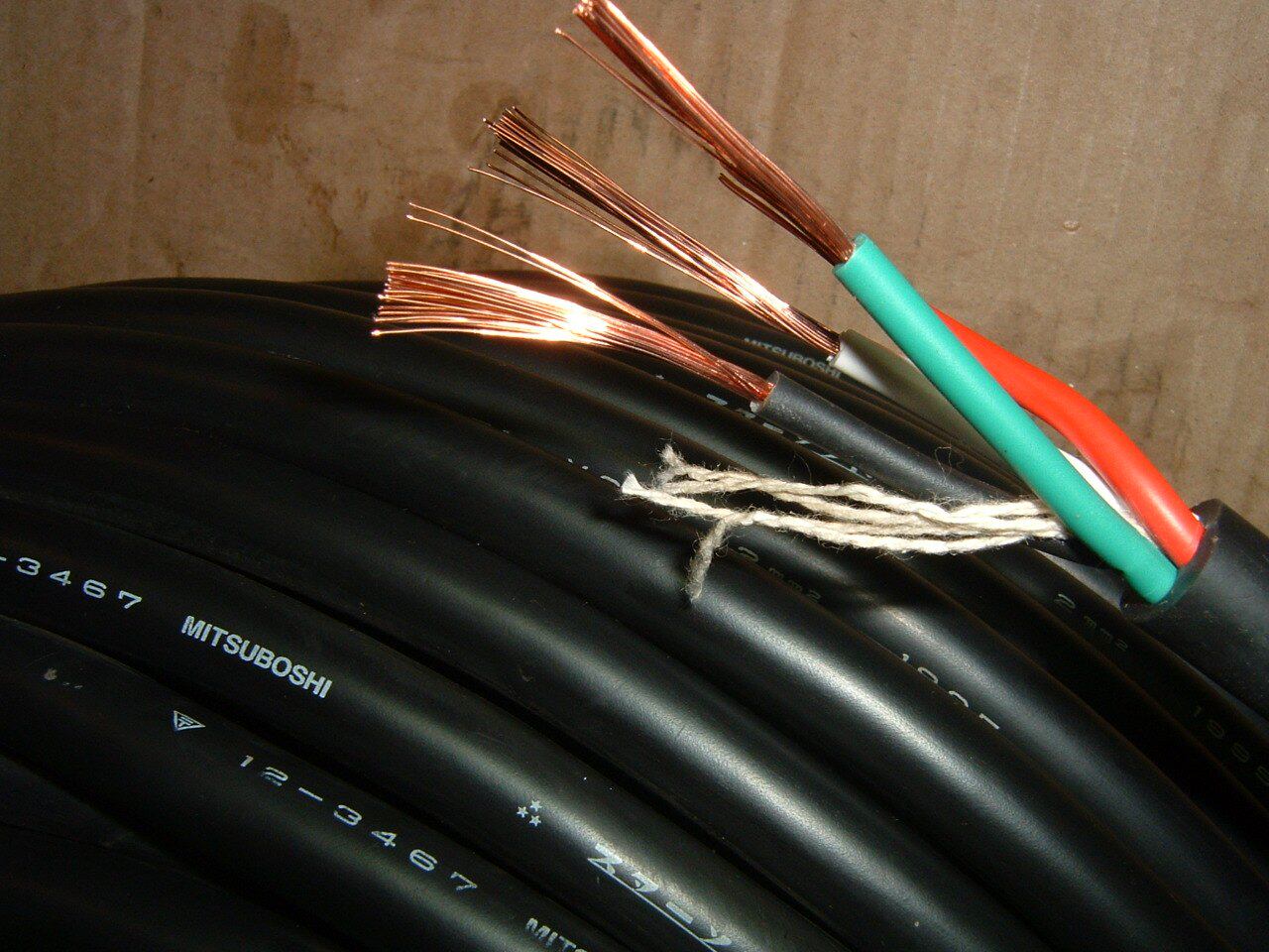 Japan imports MITBOSHI 4 Core 2 squared cable motor power cord oil resistant ultra soft