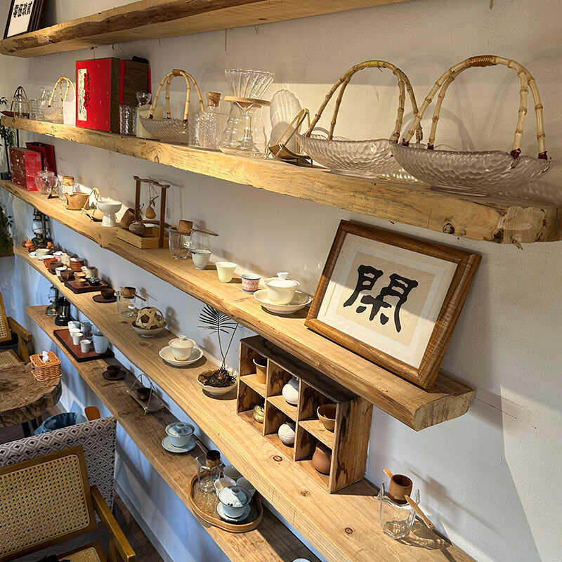 Solid Wood Shelf Wall-Mounted Storage Rack for Guesthouses, Natural Wood Shelf Bookshelf, Wall-Mounted Shelf for Tea Sets and Decorations, Background Wall