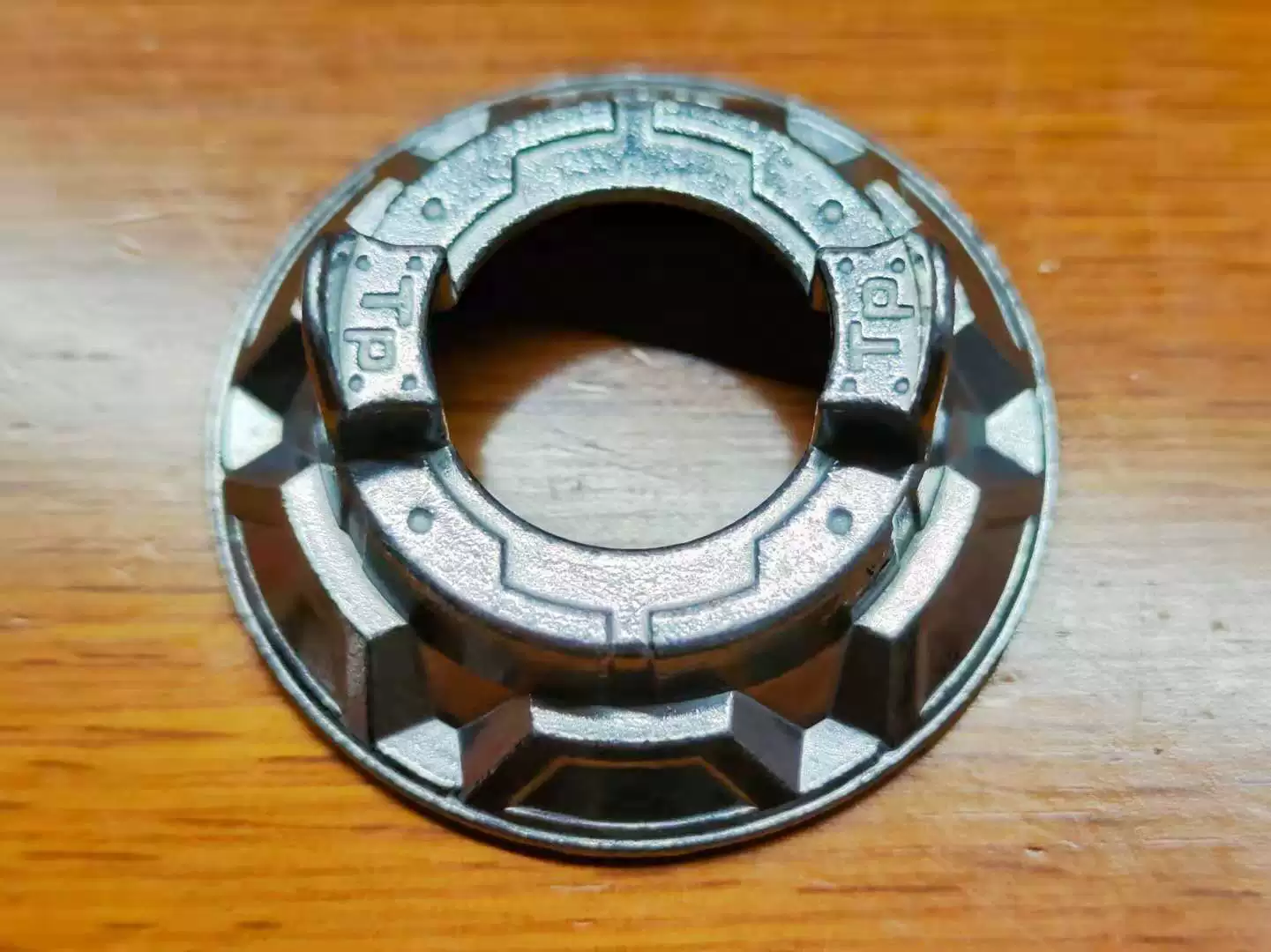 Диск TOMY BEYBLADE BURST, запчасти продаются оптом, ещё не использовался