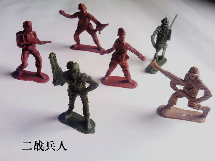 World War II soldier and small soldier and green soldier doll model nostalgic toy of childhood memories of post-80s and post-90s generation