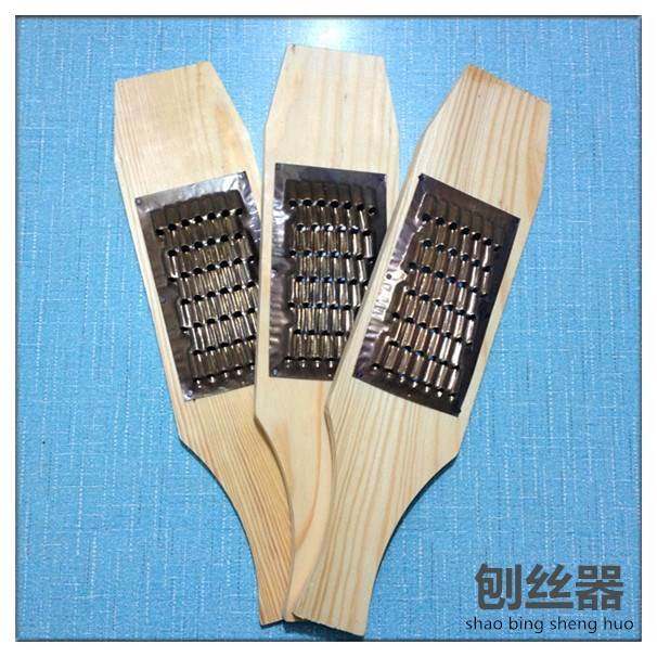 Check the shredded potato old-fashioned wood wire eraser Wipe the shredded potato old-fashioned household poor chopping board wire eraser