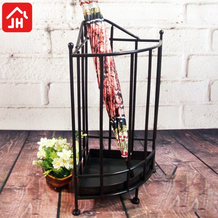 European-style wrought umbrella stand Umbrella bucket rain gear rack long handle folding umbrella placement frame triangle umbrella bucket umbrella stand