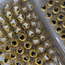 Mānu a metal hollowed-out point oil loving button small and fragrant with a large coat of thick coat and a coat button.