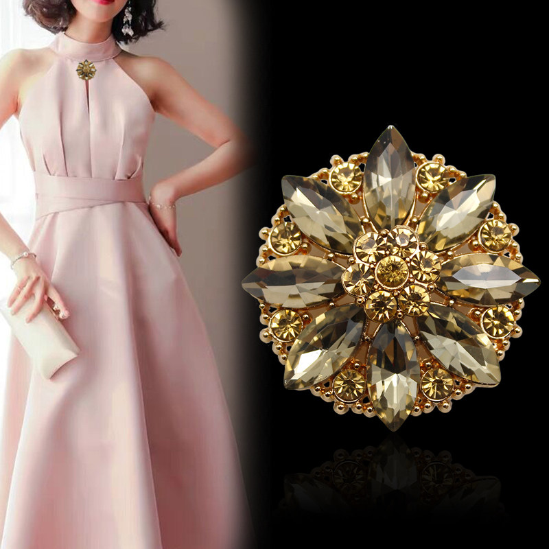 Lady's coat 100 lap drill accessories Accessories Trim with Shoulder Flowers Crystal Sweater Crystal Sweater Jacket Chest floral bag Decorative Buttons