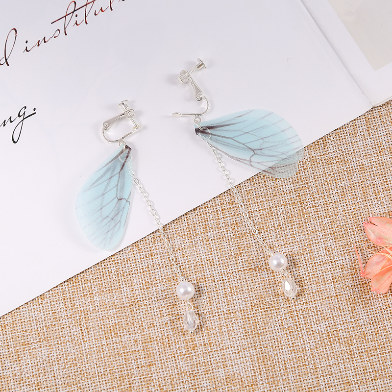 Title 2, Damski klips do ucha z tiulowymi skrzydłami mot...