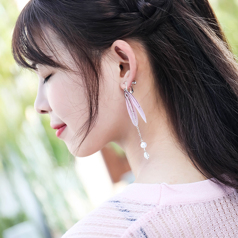 Title 4, Damski klips do ucha z tiulowymi skrzydłami mot...