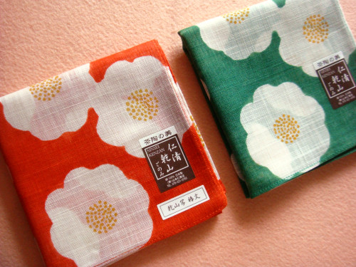 2 Yamamoto Ren handkerchiefs Red Made in Japan and Tsubaki women's cotton soft handkerchief square towel Camellia