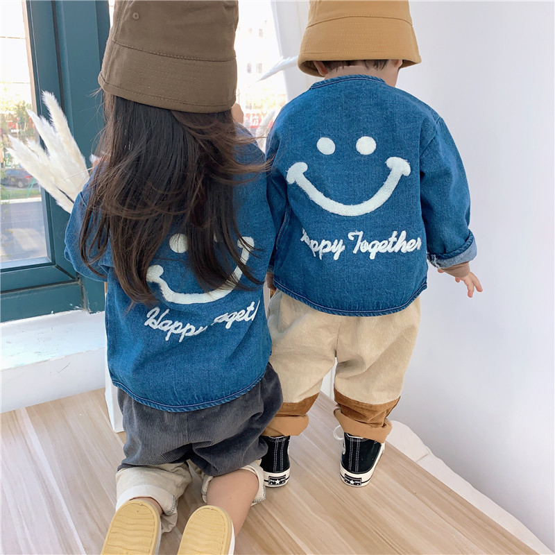 Children's smiling face cowboy coat Han Edition Spring and Autumn 3 boys and girls with a cowboy coat 4 baby denim sweater coat