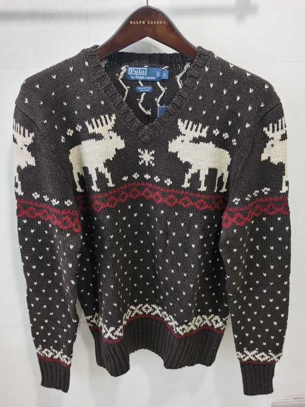 In Stock! Authentic Polo Ralph Lauren Men's Deer V-Neck Cotton-Linen Jacquard Sweater from the Us Store