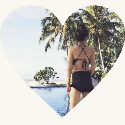 Retro High Waist Cover Back with Slim Wood Ear Straight Swimsuit Woman Red Black Spa Swimsuit Bikini