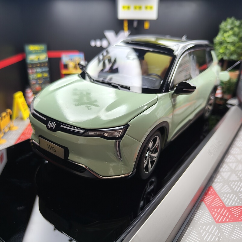 Wm W6 Original Car Model 1:18 Scale, Alloy Material, Fully Openable Doors, Multiple Movable Parts, Collectible Display Model Gift