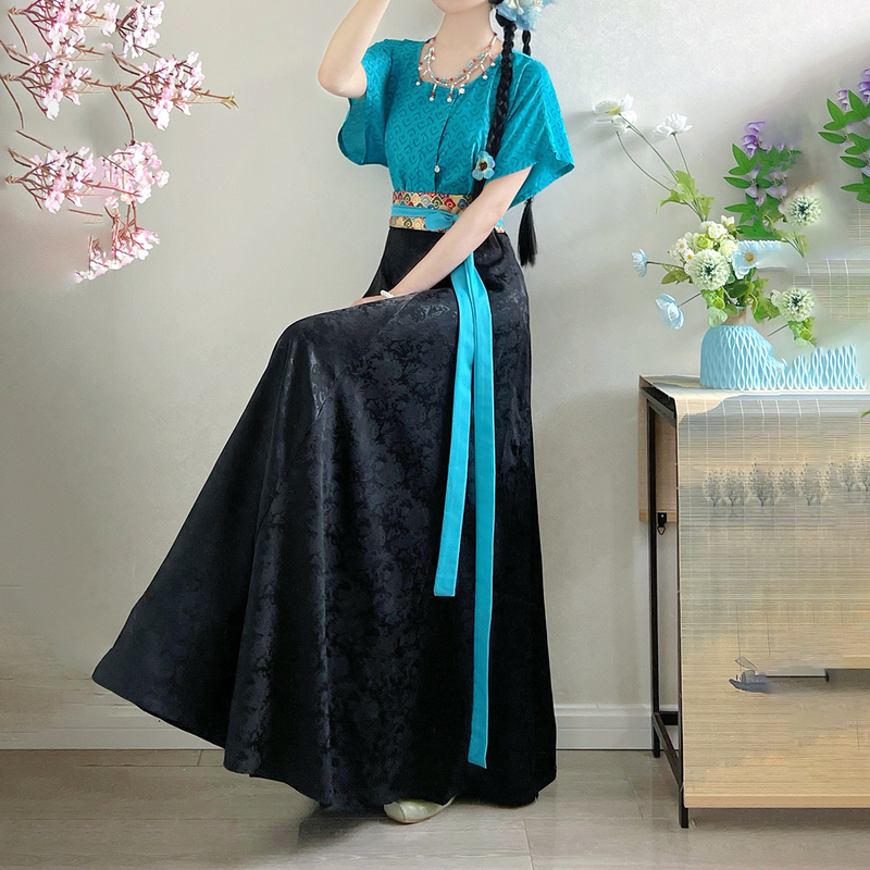 Qi Xiaoyao【Late Summer】Original Hanfu Tang-Style Round-Neck Jacquard Short-Sleeve Eight-Panel Skirt Slimming Set for Summer