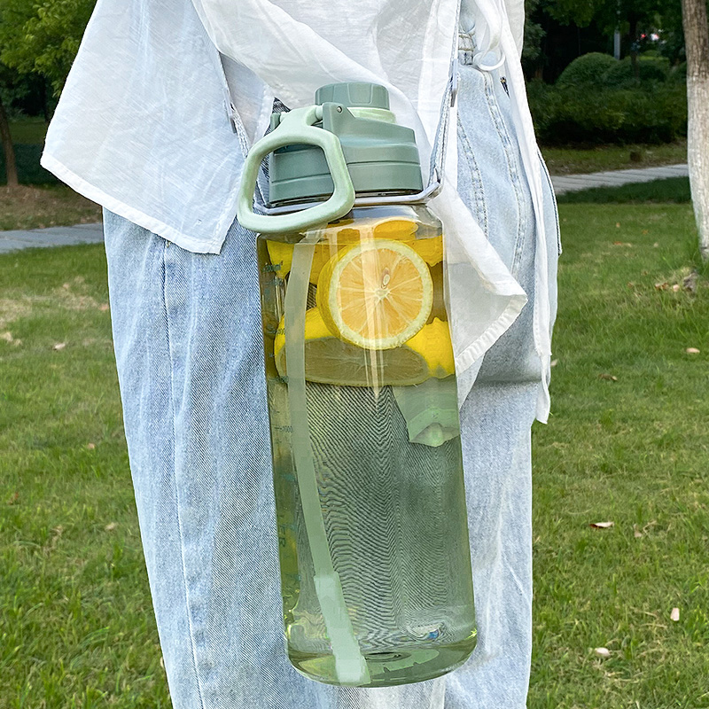 Large Capacity Straws Plastic Water Glass 2000ml Men And Women Ultra Large Size Sport Kettle Outdoor Portable Scale Large Water Bottle