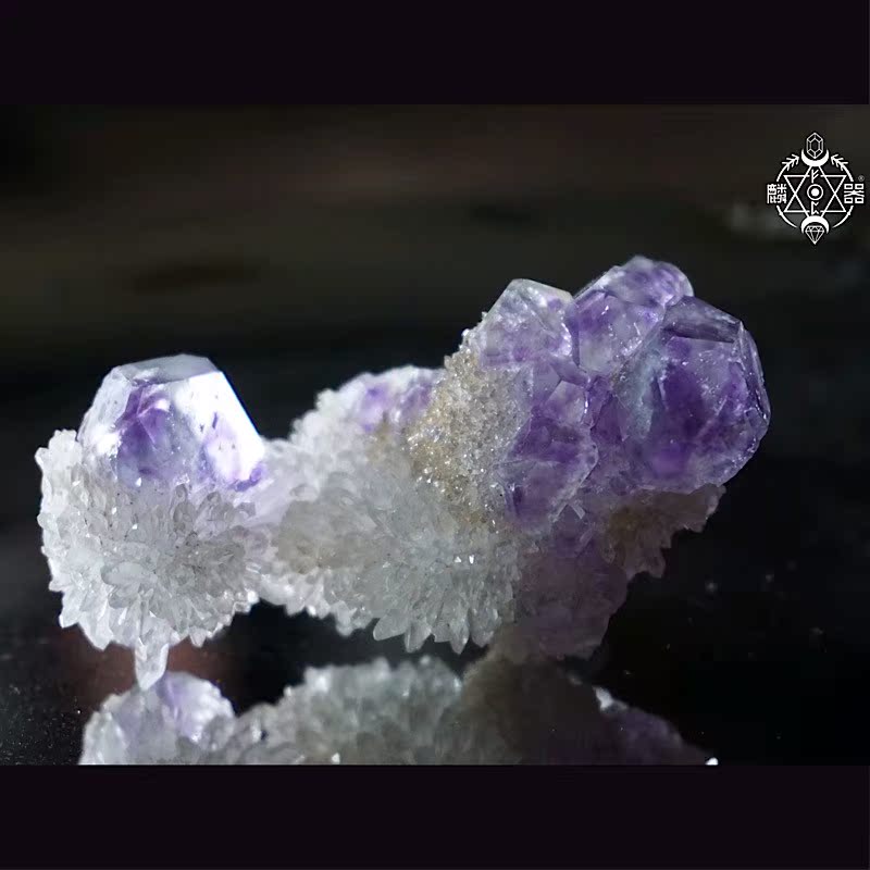 (Lin Instrumental Building) Tansan Blue Firefly Crystal flower lace mineral specimen home small crowdsourced personality pendulum