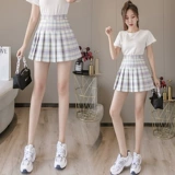 Приталенная свежая клетчатая сиреневая мини-юбка, юбка в складку