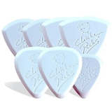 Голландские курицы курицы едят патиомант курицы ручной работы.