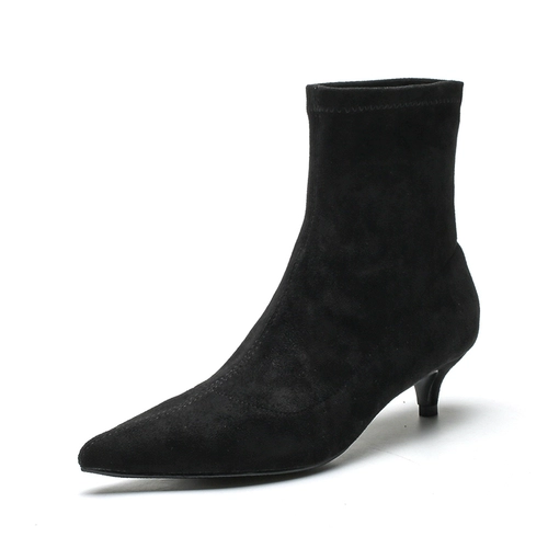 Модные эластичные короткие сапоги с заостренным носом, коллекция 2023