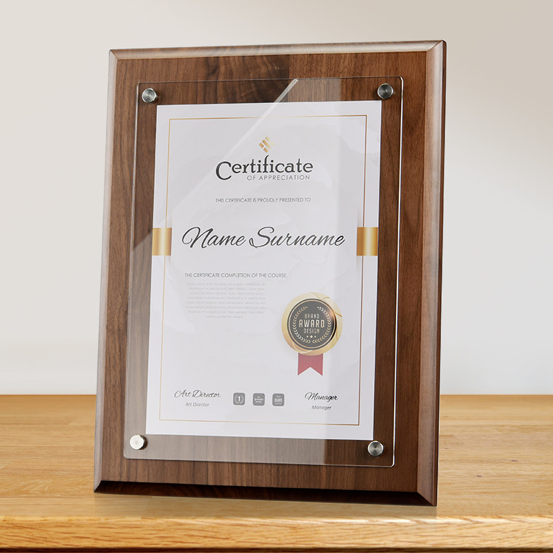 Wooden medal licensing plaque making replaceable inner page honorary certificate producing agent joining plaque