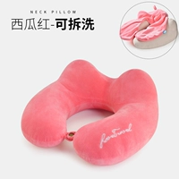 Арбуз красный цвет и мытье