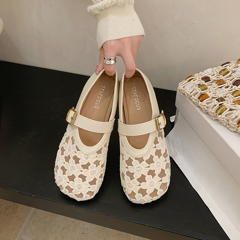 2026 Stunningly Beautiful Women's Retro-Style Embroidered Lace Flat Ballet Shoes, Elegant and Very Attractive Shallow-Cut Single Shoes