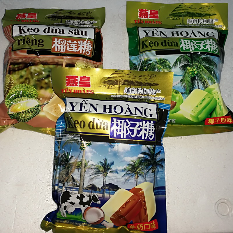 Vietnam imported Yanhuang coconut candy 300gX3 pack combination durian flavor milk flavor fudge wedding candy