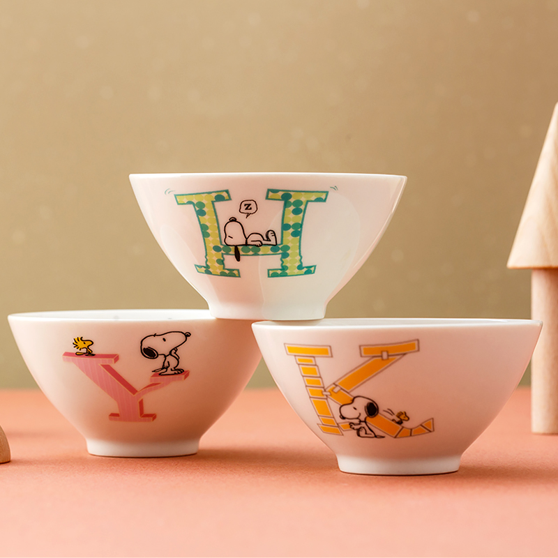 - into a SNOOPY SNOOPY cartoon ceramic bowl keller cup Japan imported American hat to bowl