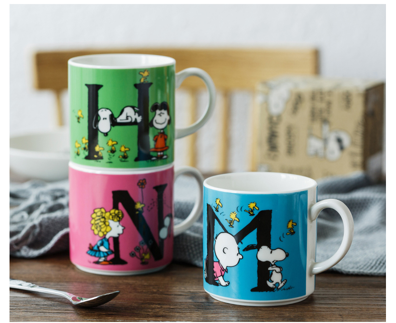 - into a SNOOPY cartoon mark cup SNOOPY letter Japan imported glass ceramic cups milk cup