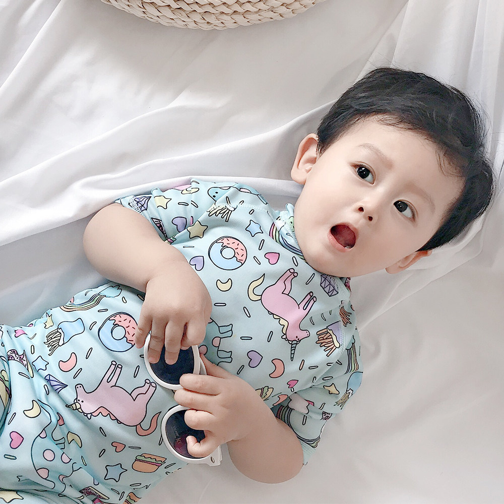 children's swimwear girls cluster short sleeve swimsuit boys' swimming shorts suit jumpsuit small zhong tong girl bathing suit hoodie