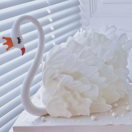 White Swan Internet Celebrity Baked Valentine's Day Cake Decoration Ornaments Soft Plastic Goddess Little Fairy Birthday Card Plug-in