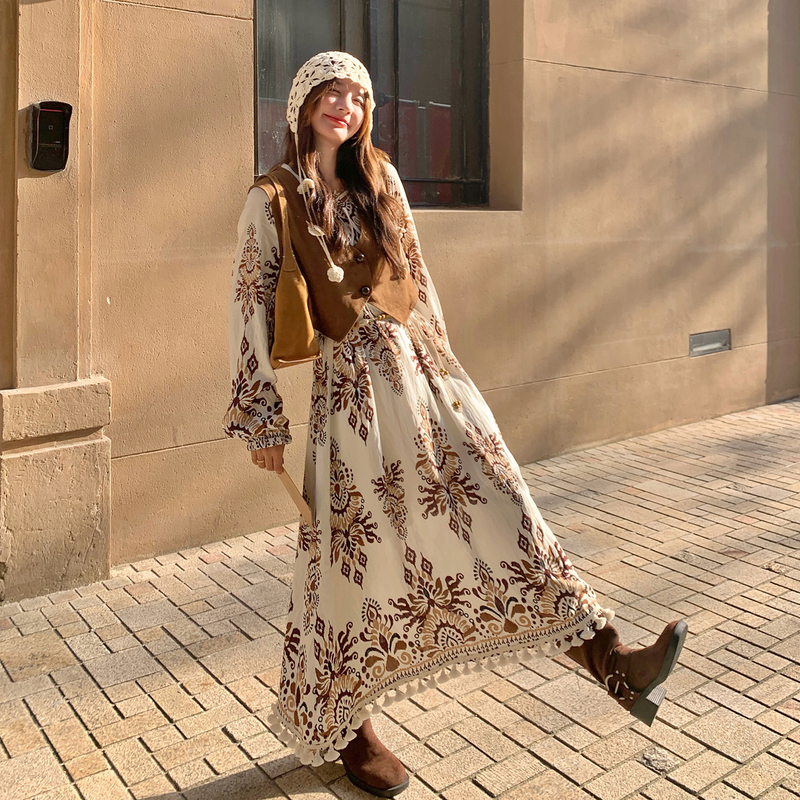 Bohemian Style Floral Dress Set for Women, Spring 2026 New Model, Unique and Beautiful Vest and Long Skirt Two-Piece Set