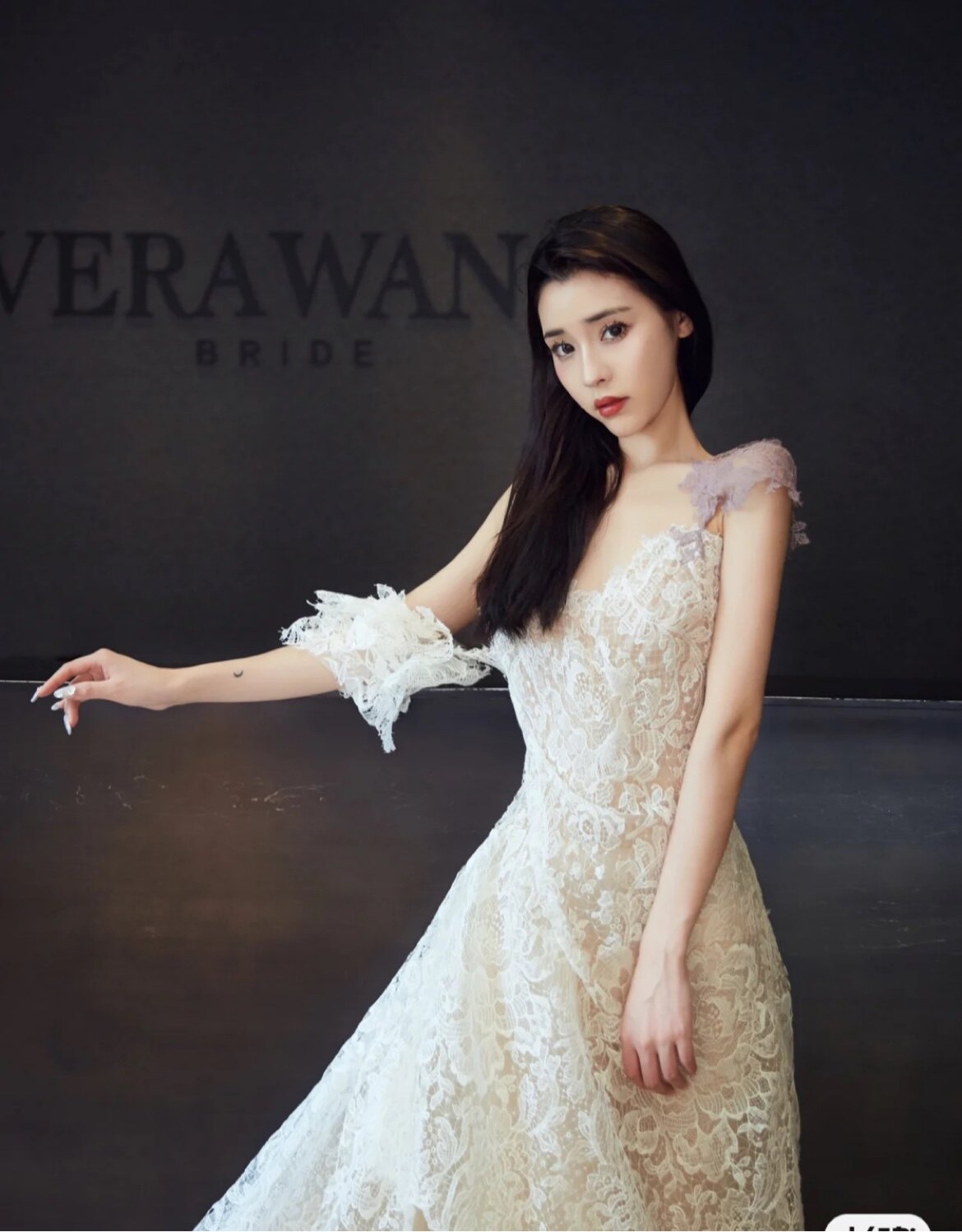 王微微婚纱官网在哪里可以找到?👗婚纱控必看!-生活-淘宝百科网