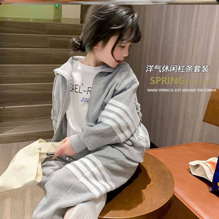 Small Girl Spring Clothing Suit 2022 New Children's Net Red Ocean Sending Baby Spring Autumn Sports Casual Lianhood Two Sets
