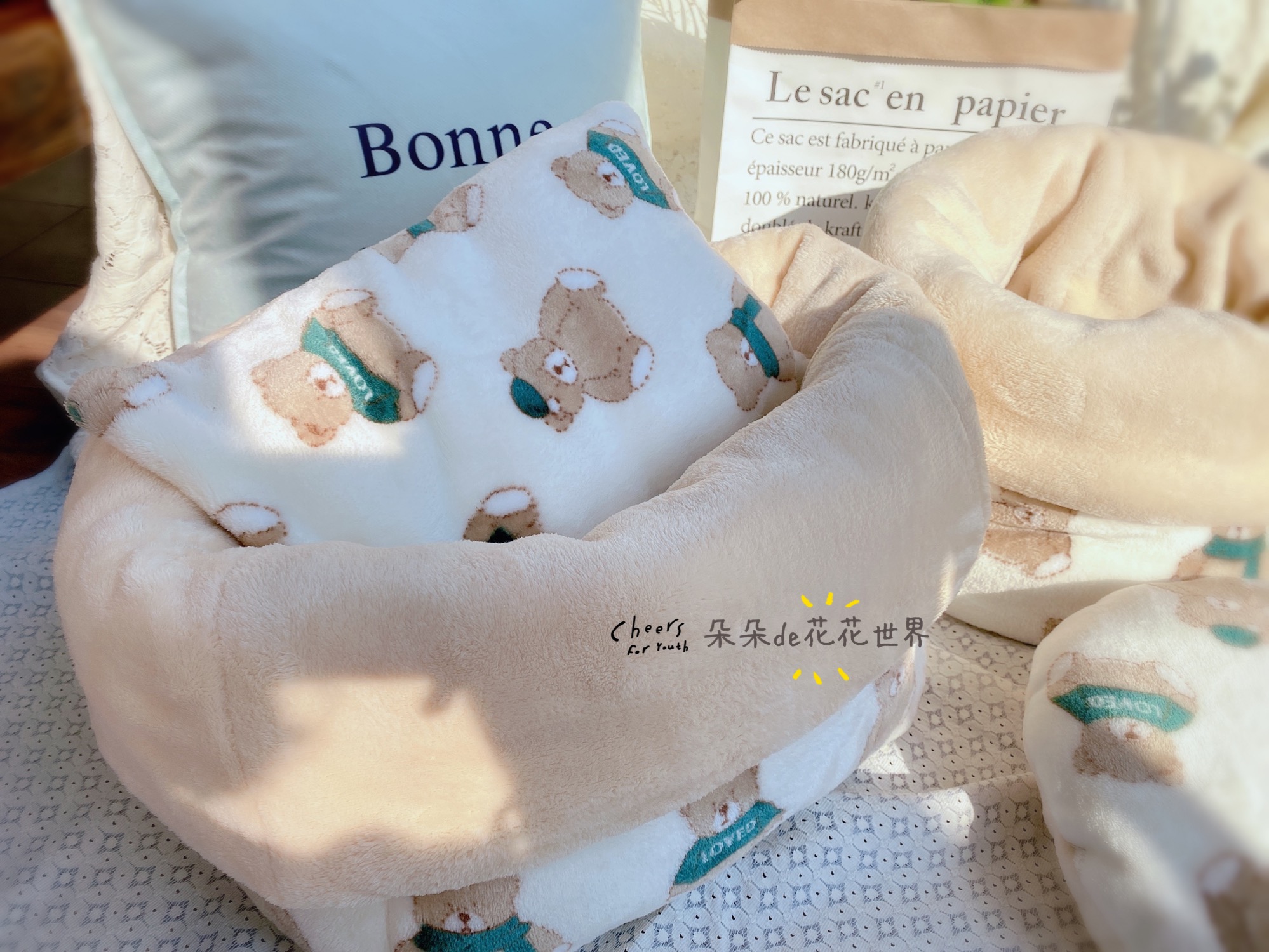 Pet cat litter dog litter teacup Teddy Yorkshire high-quality flannel super soft warm sleeping bag nest cushion multi-purpose