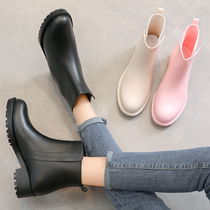 Pluie Chaussures Femme Couvert Chaussures Printemps Été Wear Résistant Caoutchouc Chaussures Basse Aide Vêtements de mode Basse Barrel Pluie Bottes Waterproof Anti Slip Water Shoes Woman