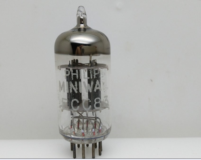 New Dutch Philips ECC 83 12AX7 tube