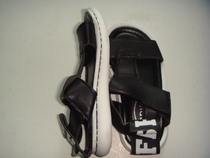 Mens childrens sandals a pair of 26 yards spot physical shooting clearance at a loss price of 11 yuan