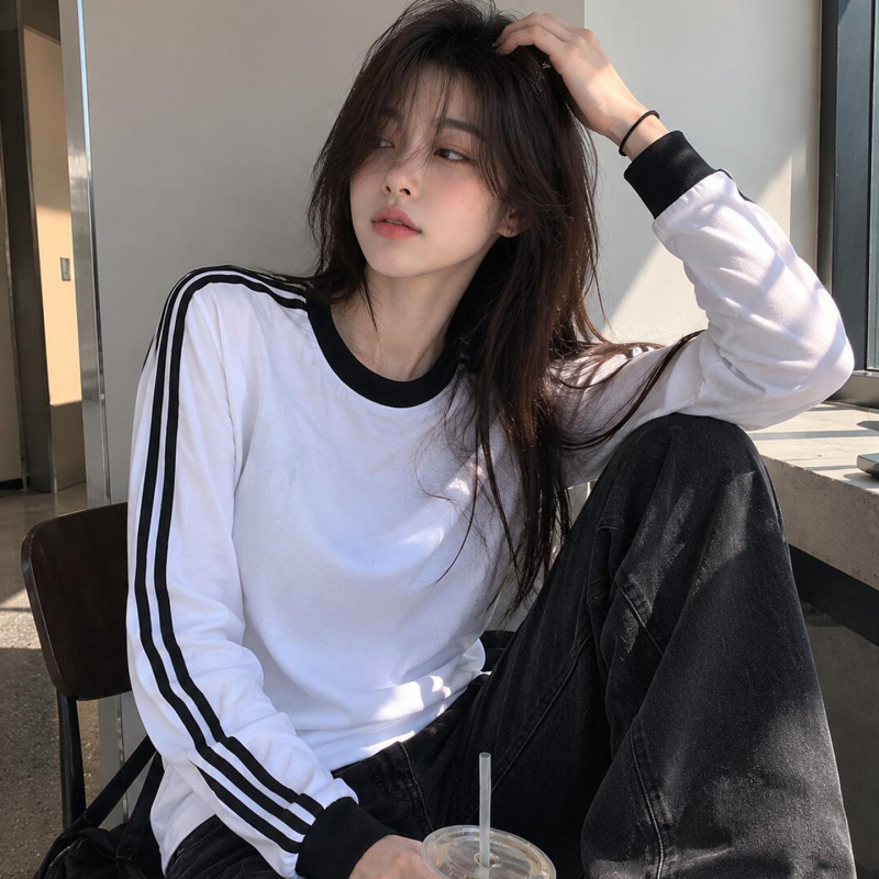 Jennie Style 1:1 Embroidered Sweatshirt for Women, Korean Style Early Autumn Outfit, Loose Three-Stripe Long-Sleeve T-Shirt for Men Jennie Style 1:1 Embroidered Sweatshirt for Women, Korean Style Early Autumn Outfit, Loose Three-Stripe Long-Sleeve T-Shirt for Men