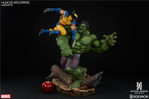 The mysterious museum Sideshow SS 200216 Marvel Hulk vs Wolverine statue