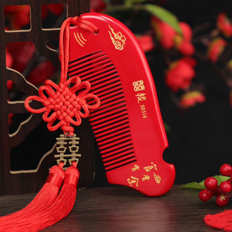Wedding with pint red wooden comb wedding with wedding comb pair of mandarin dragon phoenix Comb Bride Dowry Wedding Supplies