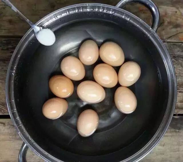 五香茶叶蛋这样做咸香入味好吃停
