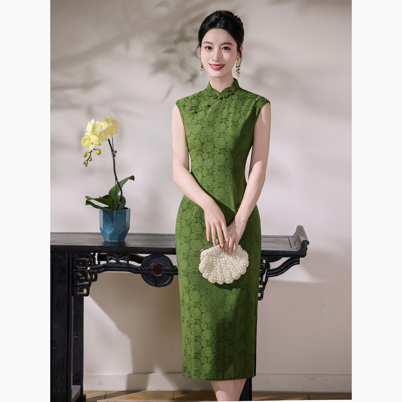New Chinese-Style Sleeveless Qipao 2026 New Model Green Rose Youthful Dress for Women, Perfect for the College Entrance Exam