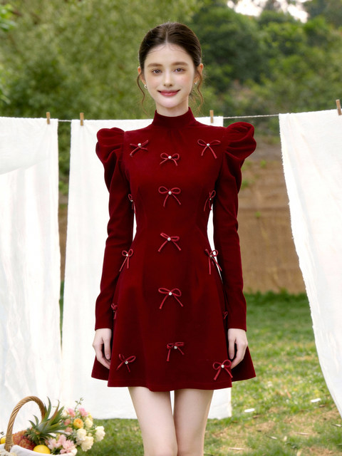 New Chinese-Style Exquisite Red Princess Dress for Women, Solid Color Long-Sleeve Dress with Bow Tie, Waist-Cinching, Slim-Fit Dress