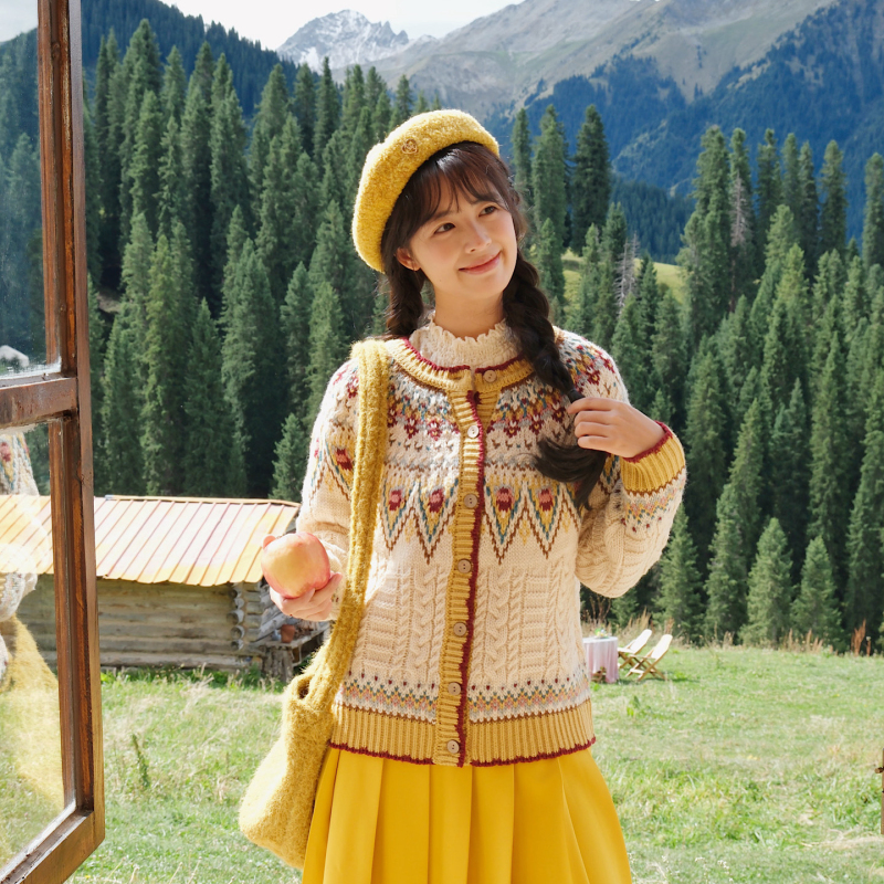 【Butter Sunflower】Wild Pea Forest Style Vintage Fair Isle Jacquard Sweater Cardigan Color-Block Knit Cardigan 【Butter Sunflower】Wild Pea Forest Style Vintage Fair Isle Jacquard Sweater Cardigan Color-Block Knit Cardigan