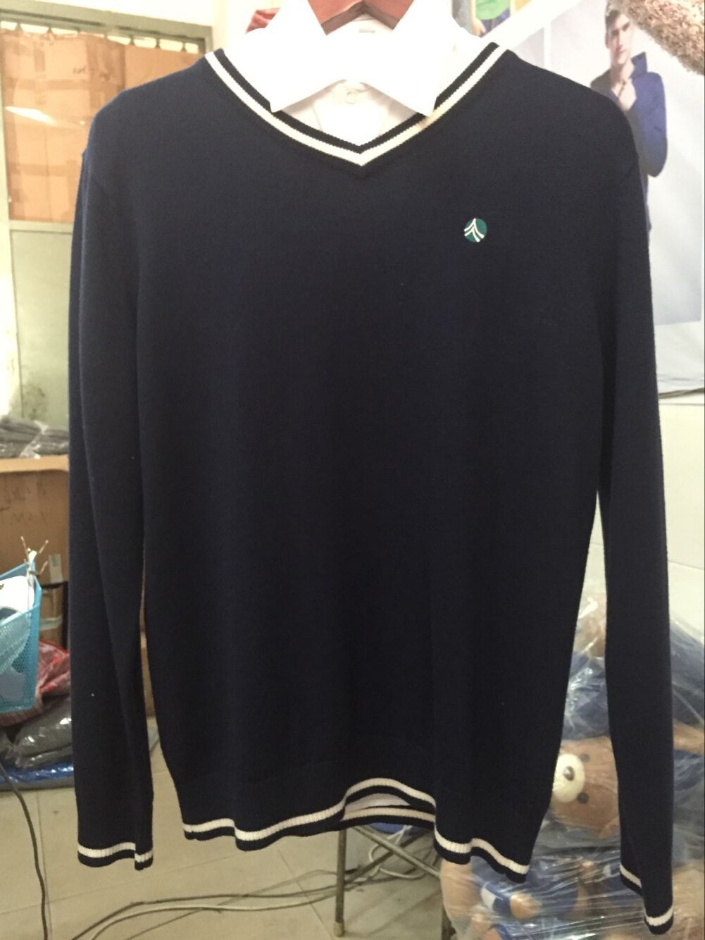 China's Hunan Normal University attaches to the culture needle weaselwear (sweater) 