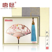 Фан-пич цветет белый олень