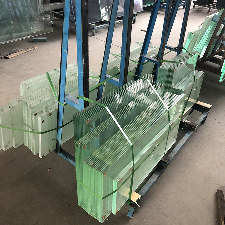 Manufacturer's deep processing 5 5 6 6 8 8 ultra white laminated glue glass multilayer laminated glass to be customized