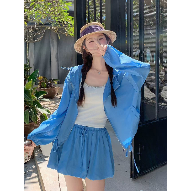 Vacation Style Blue Hooded Sun Protection Clothing for Women, Long-Sleeved Lightweight Jacket, Slimming Breathable Strappy Skirt, Casual Two-Piece Set